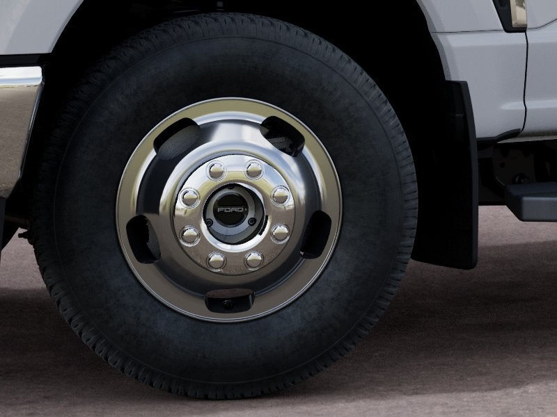 2027 Ford Super Duty F-350® XLT