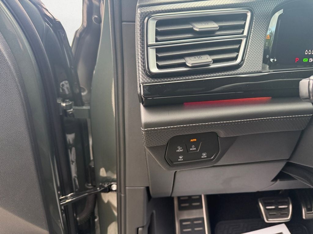 2026 Volkswagen Atlas Cross Sport 2.0T SEL R-Line Black