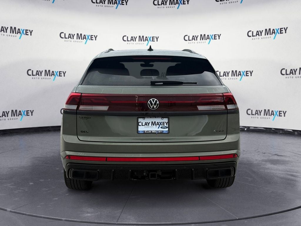 2026 Volkswagen Atlas Cross Sport 2.0T SEL R-Line Black