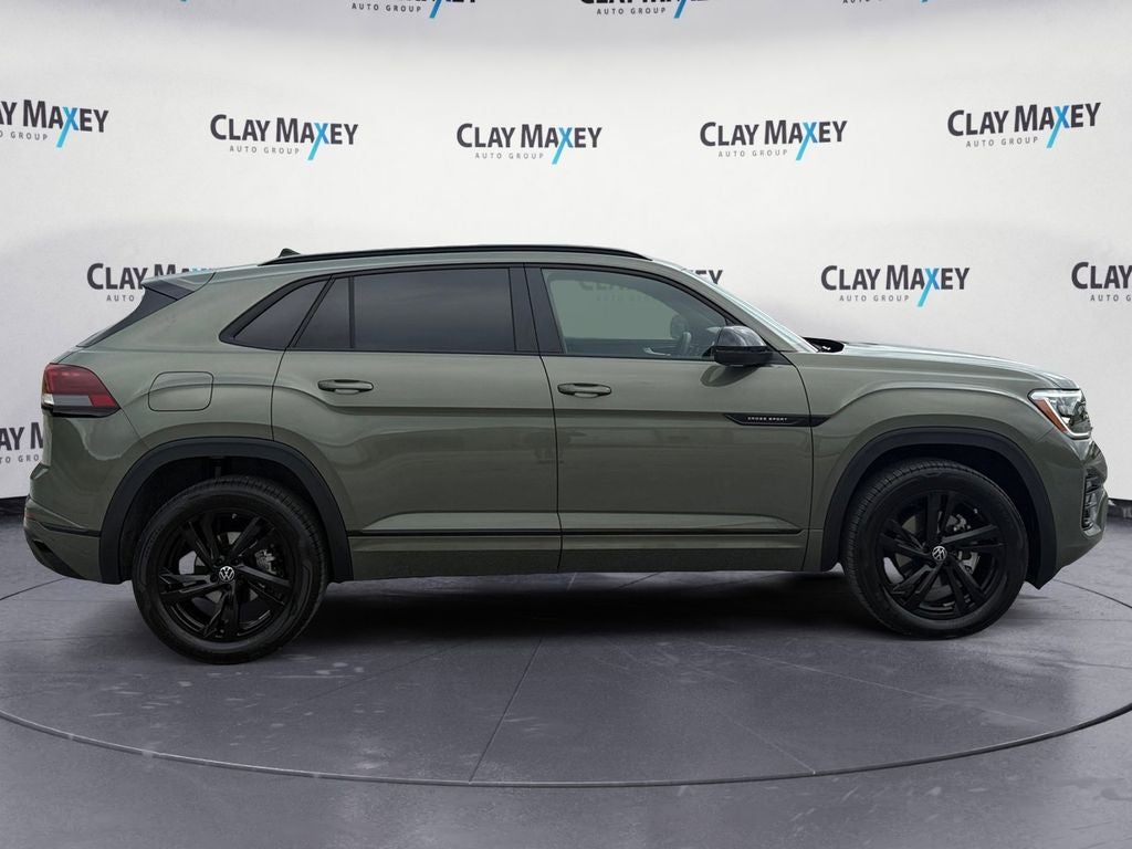 2026 Volkswagen Atlas Cross Sport 2.0T SEL R-Line Black
