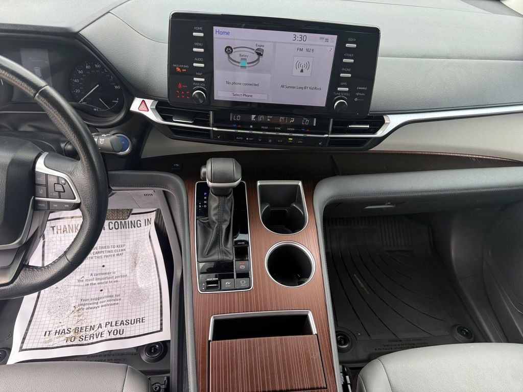 2024 Toyota Sienna XLE 8 Passenger