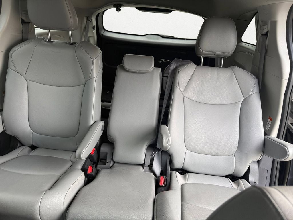 2024 Toyota Sienna XLE 8 Passenger