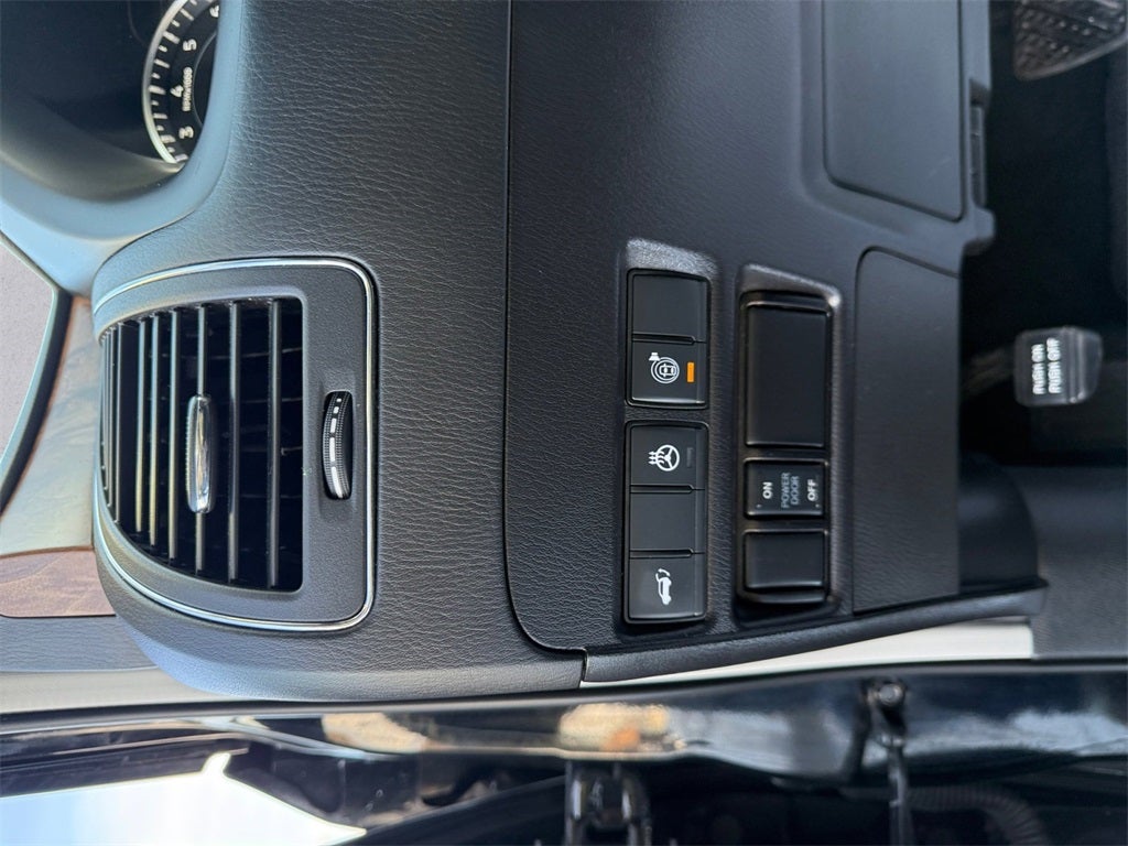 2023 Nissan Armada SL